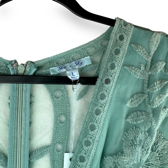 She + Sky Romantic crochet Lace Romper large green fairy cottage coquette nwt - Picture 3 of 10